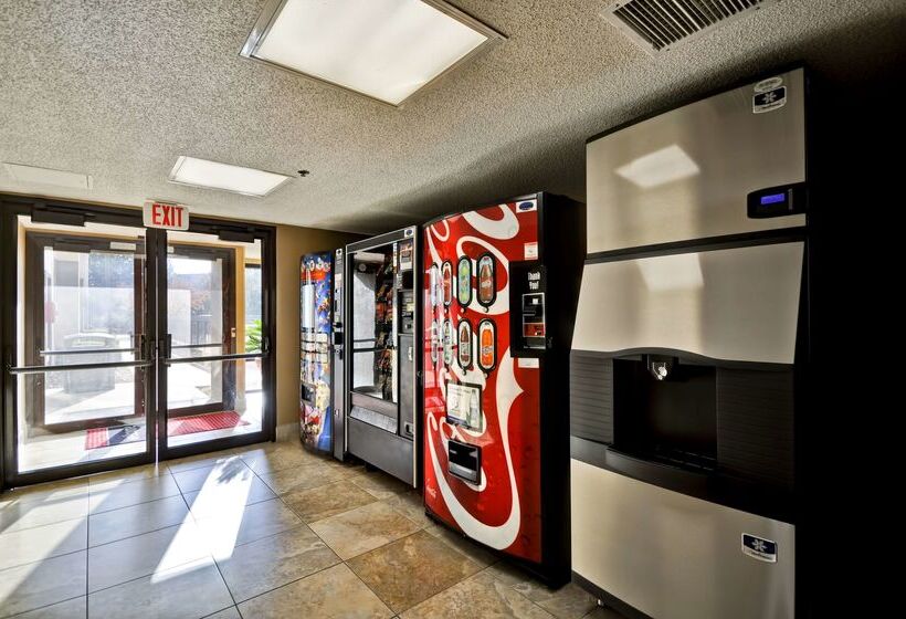 בית מלון כפרי Hampton Inn Kansas City Airport