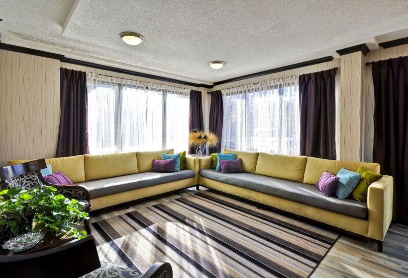 בית מלון כפרי Hampton Inn Kansas City Airport