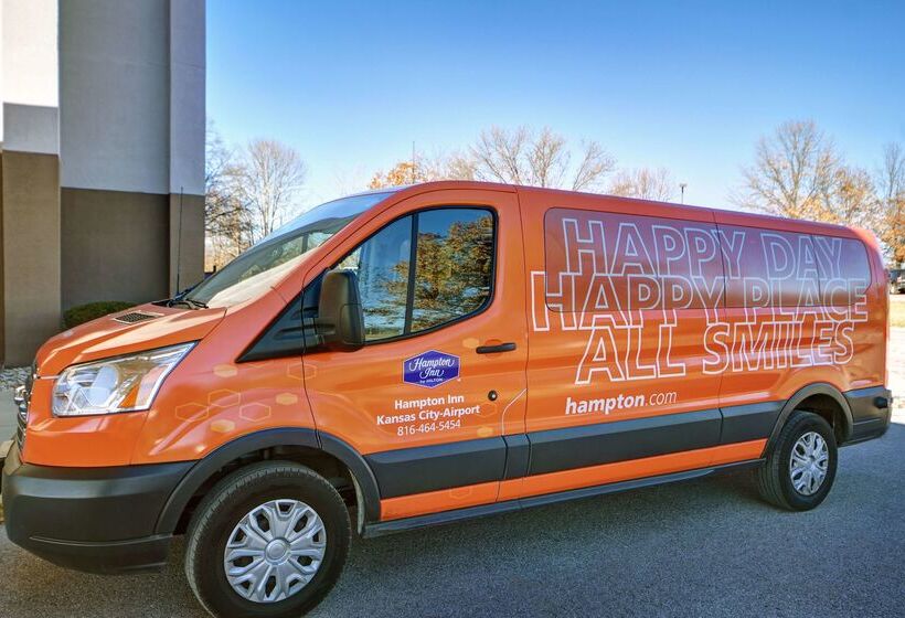 בית מלון כפרי Hampton Inn Kansas City Airport