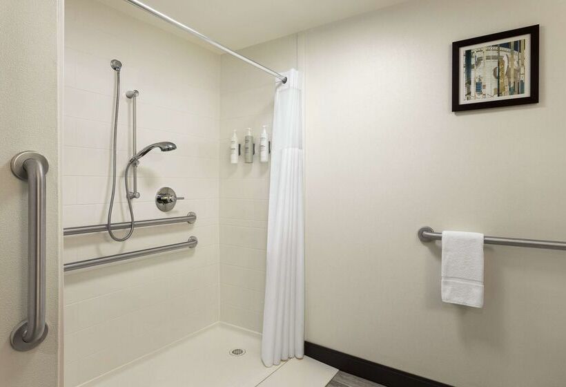 בית מלון כפרי Hampton Inn Kansas City Airport