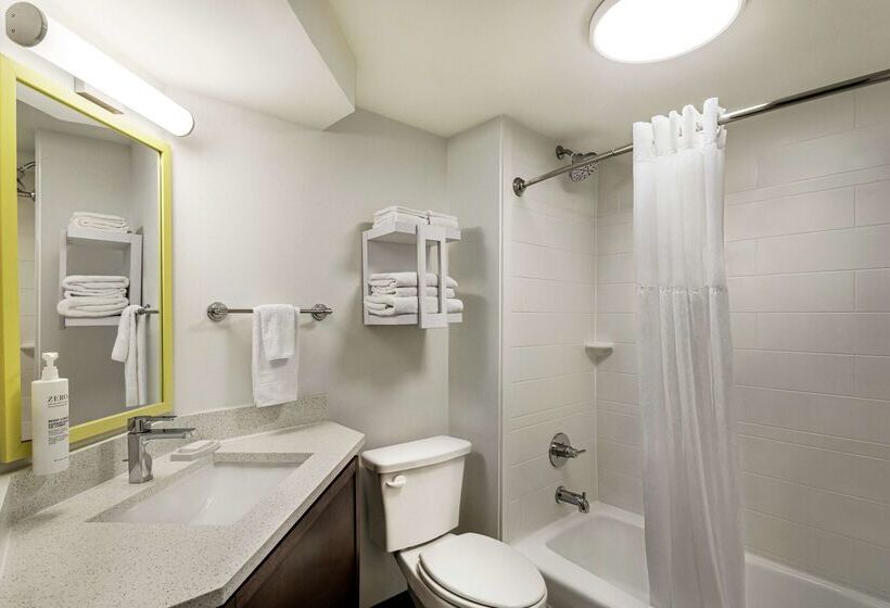 בית מלון כפרי Hampton Inn Kansas City Airport