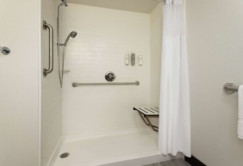 בית מלון כפרי Hampton Inn Kansas City Airport