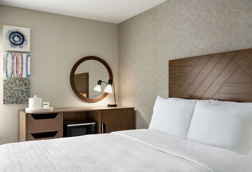 בית מלון כפרי Hampton Inn Kansas City Airport