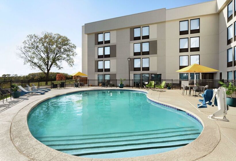 בית מלון כפרי Hampton Inn Kansas City Airport