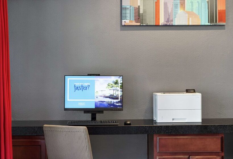 فندق Hampton Inn Kansas City/blue Springs