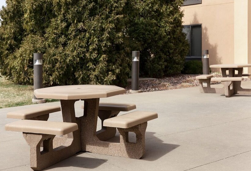 בית מלון כפרי Hampton Inn Kansas Cityliberty