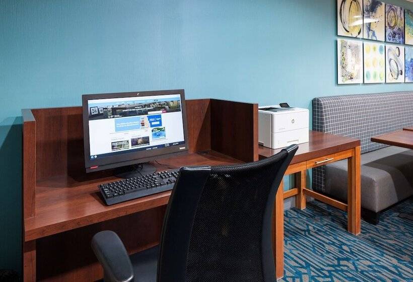 בית מלון כפרי Hampton Inn Kansas Cityliberty