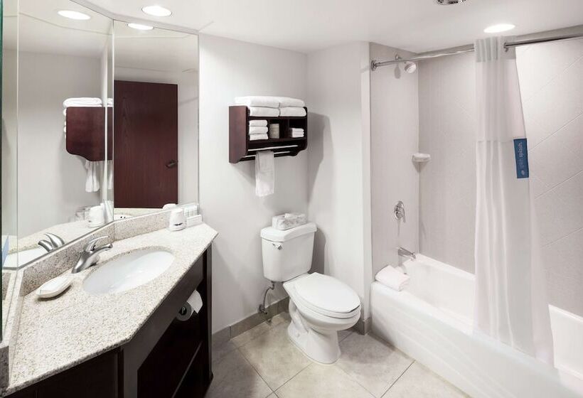 בית מלון כפרי Hampton Inn Kansas Cityliberty