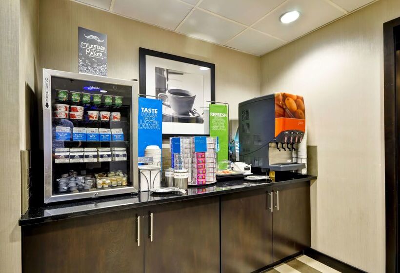 Отель Hampton Inn Kansas City/overland Park