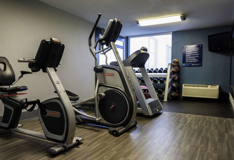 فندق Hampton Inn Kinston