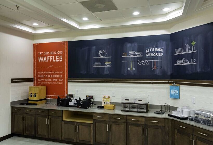 فندق Hampton Inn Kinston