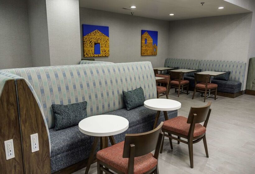 فندق Hampton Inn Kinston