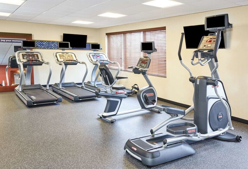 هتل Hampton Inn Lafayette