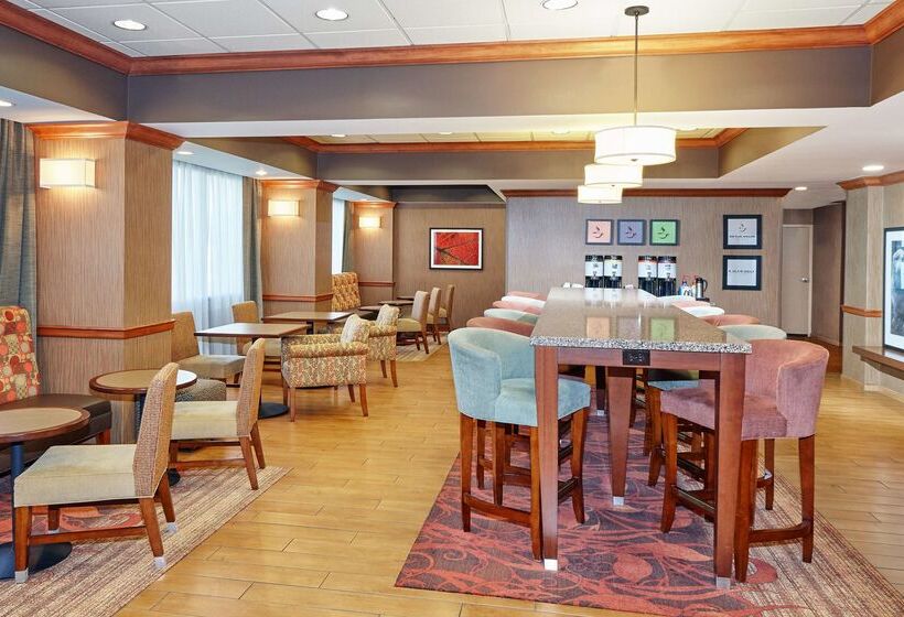 בית מלון כפרי Hampton Inn Lafayette