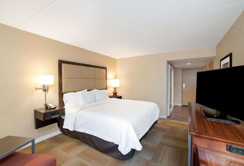 هتل Hampton Inn Lafayette