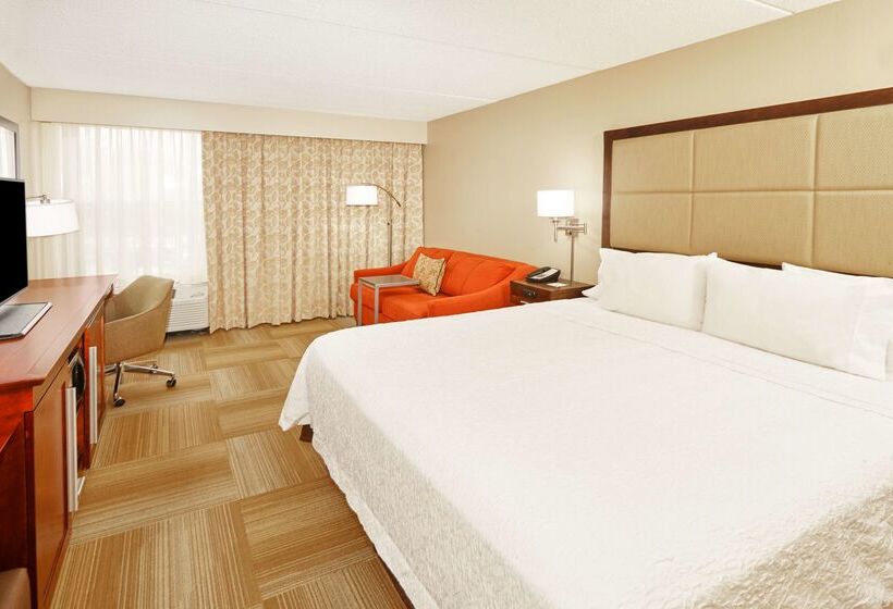 هتل Hampton Inn Lafayette