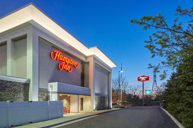 هتل Hampton Inn Lafayette