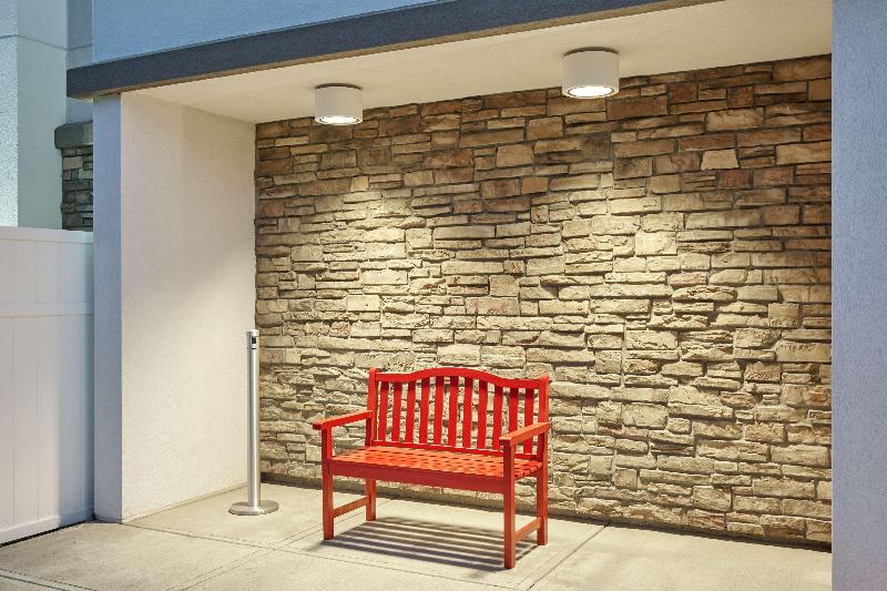 هتل Hampton Inn Lafayette