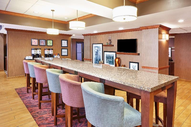 هتل Hampton Inn Lafayette