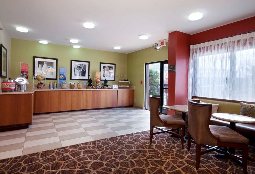 هتل Hampton Inn Laredo