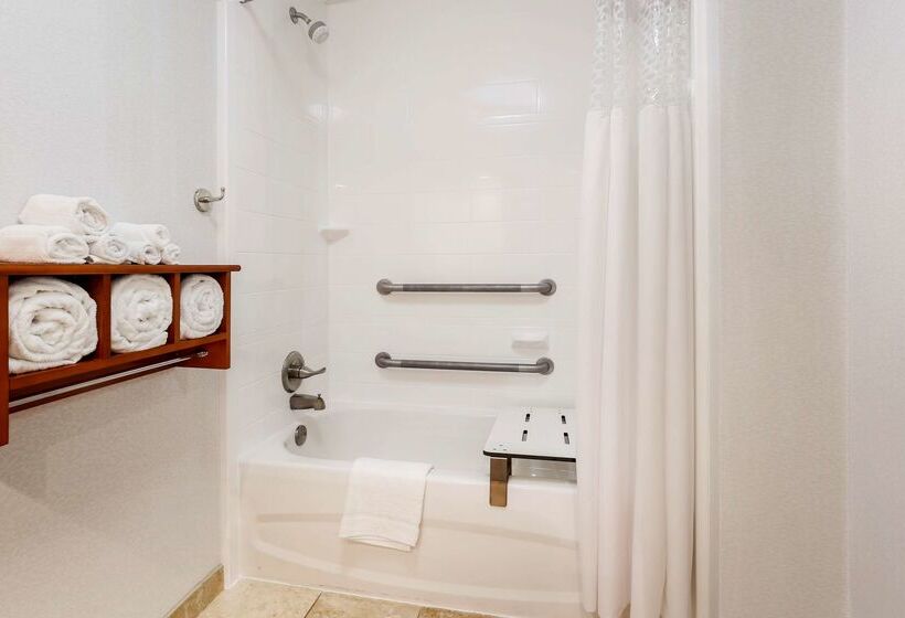 هتل Hampton Inn Laredo