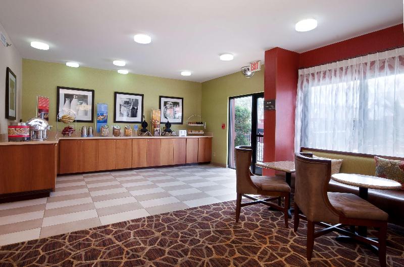 هتل Hampton Inn Laredo