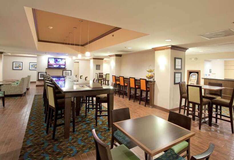 فندق Hampton Inn By Hilton Lexington Park