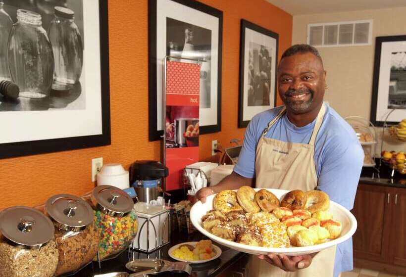 فندق Hampton Inn By Hilton Lexington Park