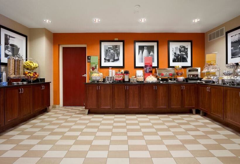 فندق Hampton Inn By Hilton Lexington Park