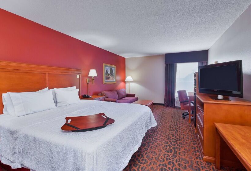 فندق Hampton Inn Marion