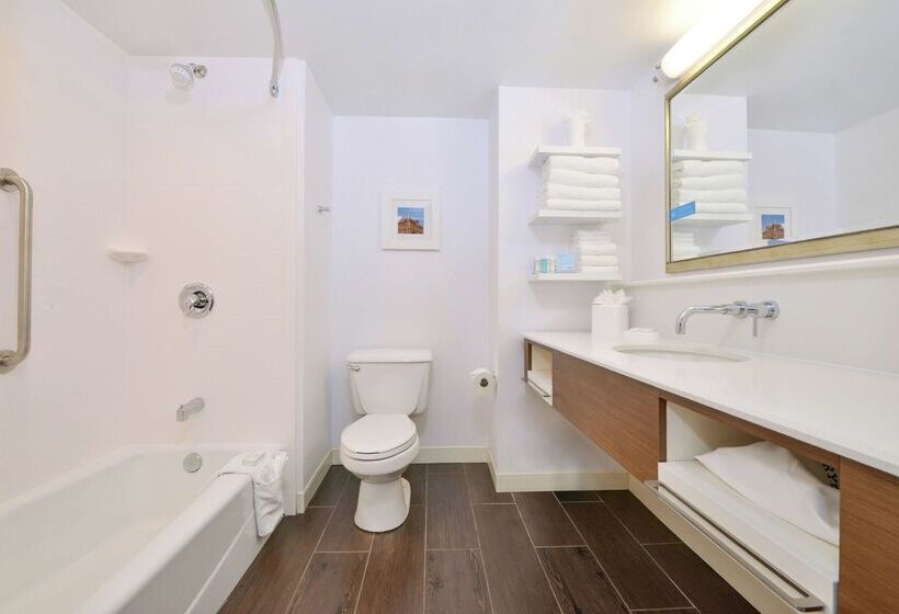 فندق Hampton Inn Martinsburg