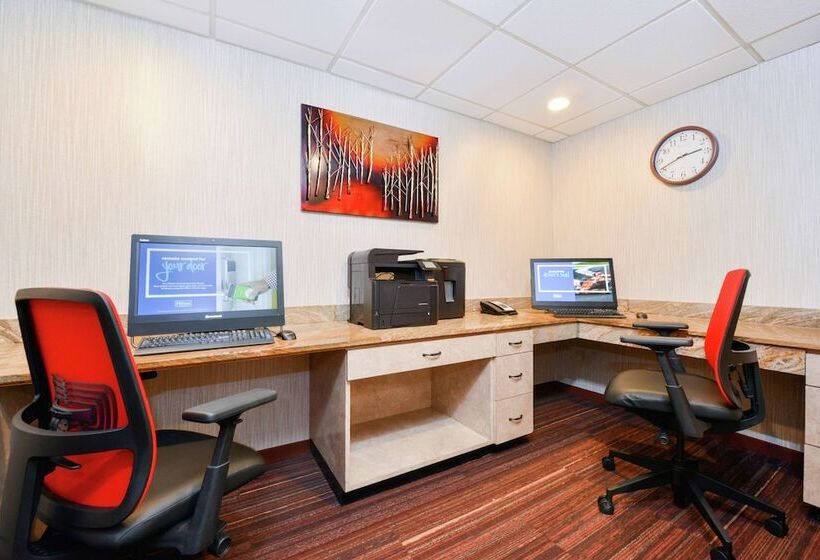 فندق Hampton Inn Martinsburg