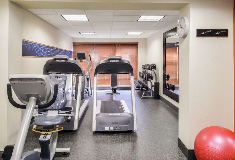 فندق Hampton Inn Martinsburg