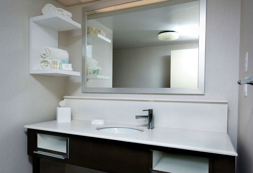 فندق Hampton Inn Martinsville