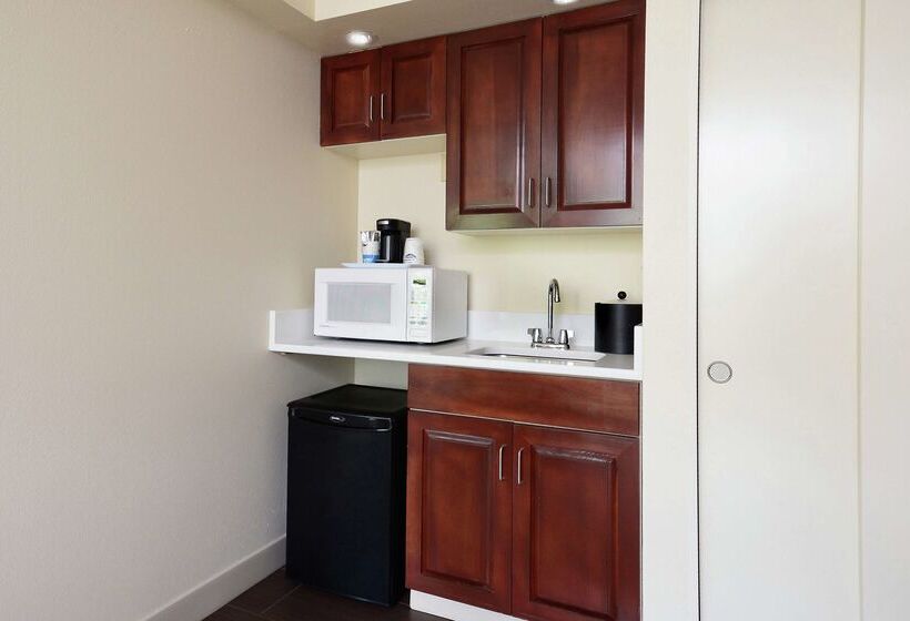 فندق Hampton Inn Martinsville