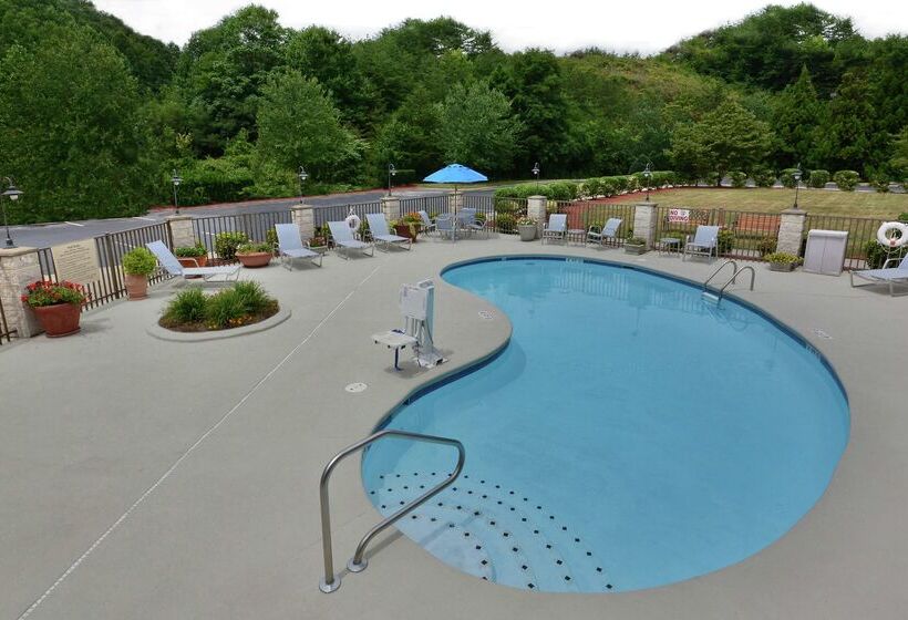 فندق Hampton Inn Martinsville