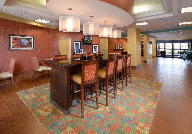فندق Hampton Inn Martinsville