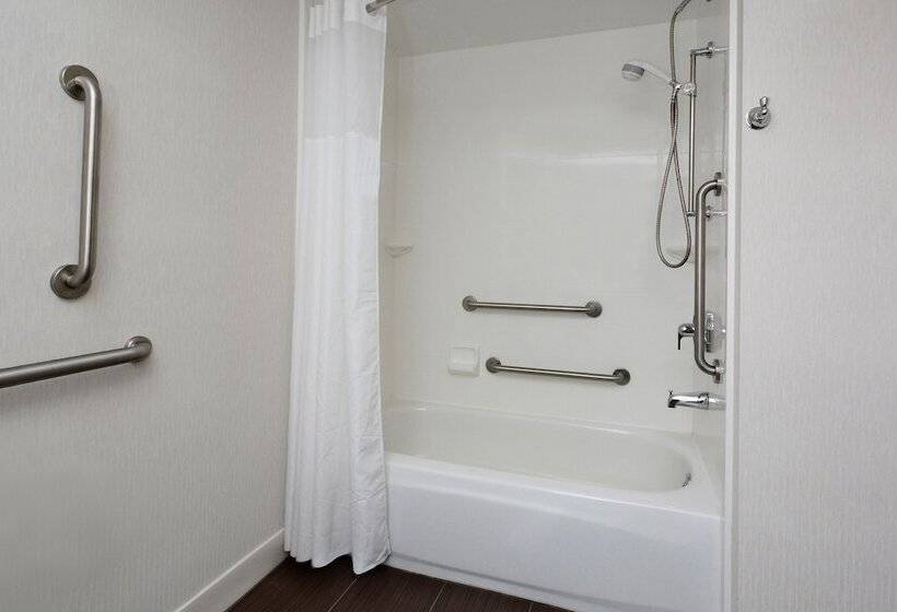 فندق Hampton Inn Martinsville