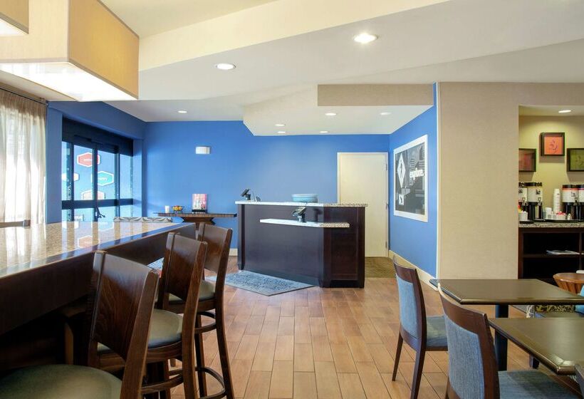 בית מלון כפרי Hampton Inn By Hilton Merrillville
