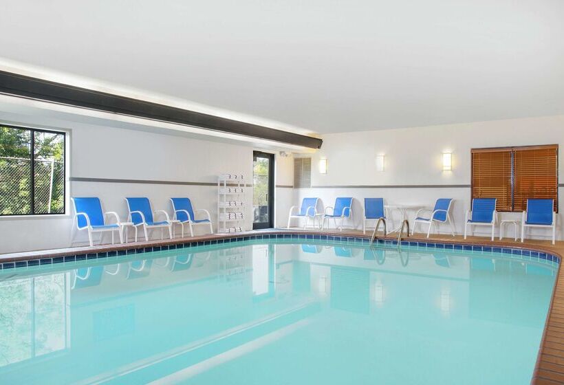 בית מלון כפרי Hampton Inn By Hilton Merrillville