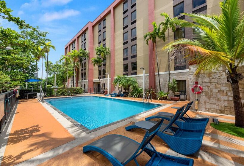 فندق Hampton Inn Miamiairport West
