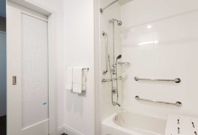 酒店 Hampton Inn Midland