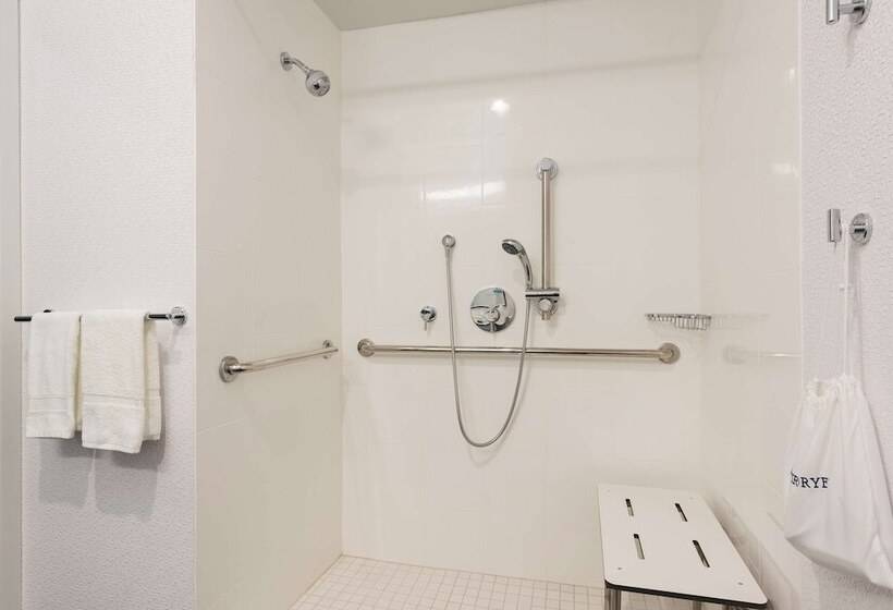 호텔 Hampton Inn Midland