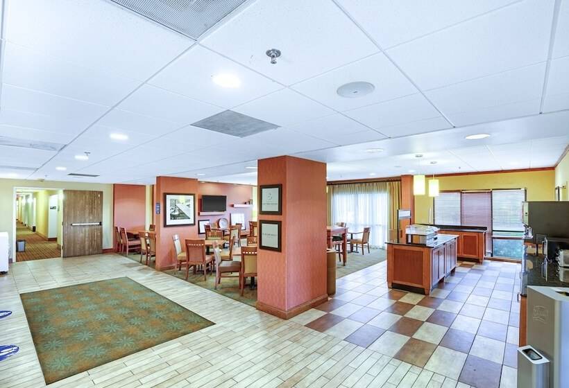 هتل Hampton Inn Mobilei10/bellingrath Gardens