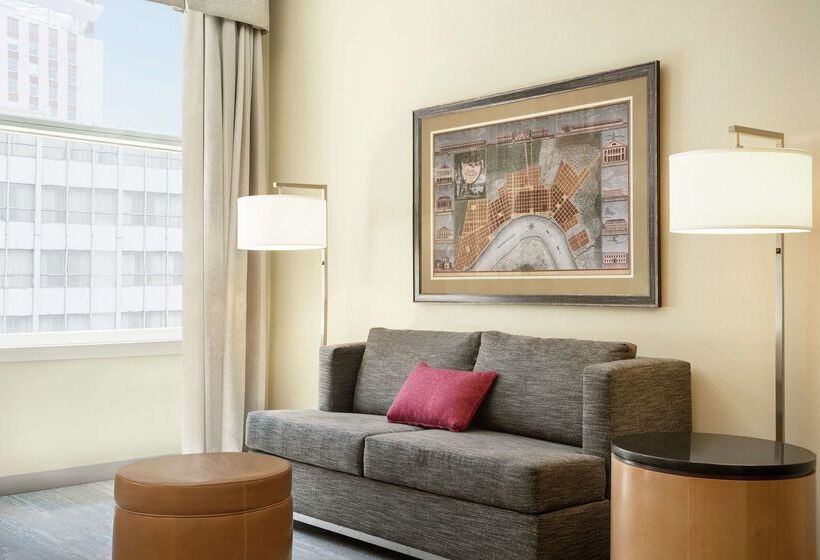 هتل Hampton Inn & Suites New Orleans Downtown