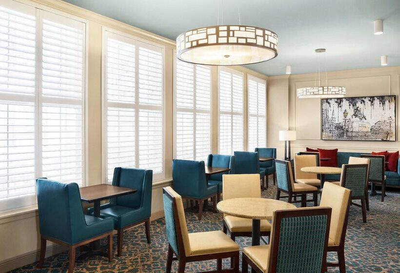 هتل Hampton Inn & Suites New Orleans Downtown