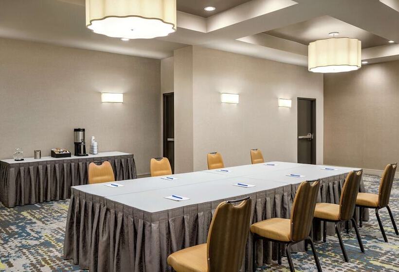 هتل Hampton Inn & Suites New Orleans Downtown