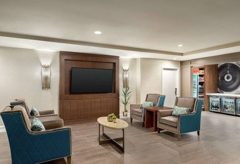 هتل Hampton Inn & Suites New Orleans Downtown