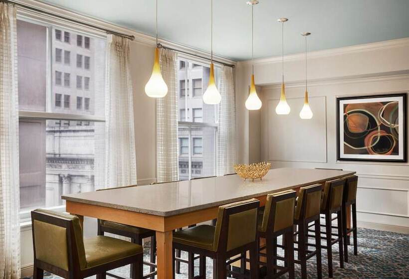 هتل Hampton Inn & Suites New Orleans Downtown