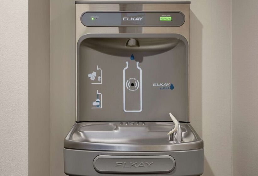 هتل Hampton Inn & Suites New Orleans Downtown